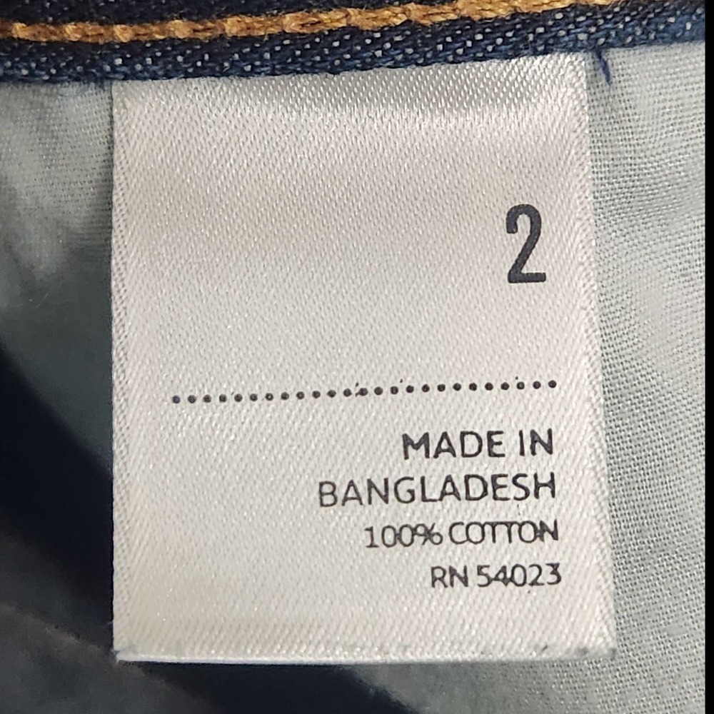 Old Navy Faded Mini Jean Denim Skirt‎ - Picture 3 of 5
